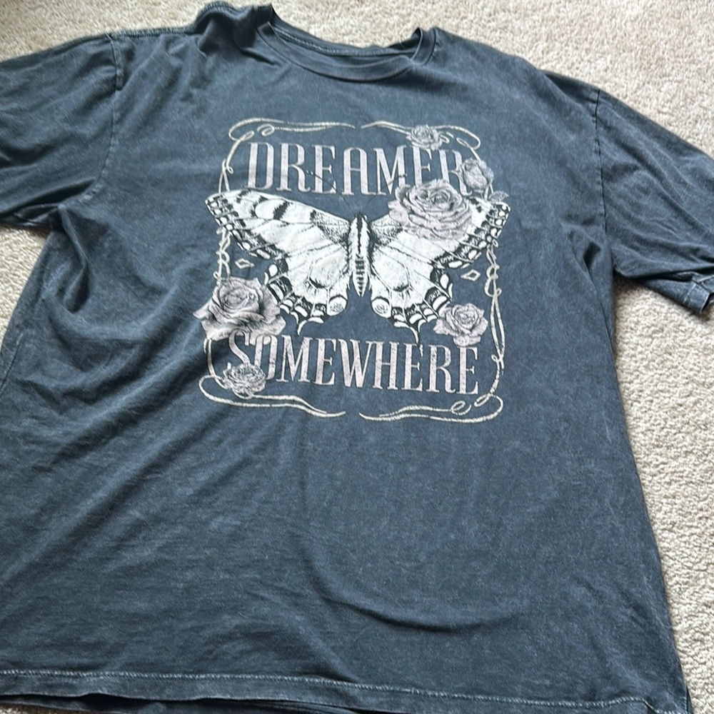 Women's graphic tee